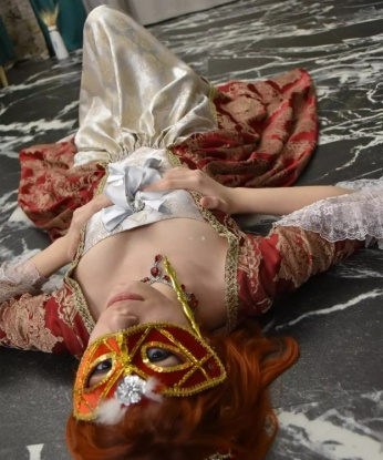 Огненная красотка с аппетитной фигурой хочет сделать твои ночные грезы реальностью. Позволь себе быть счастливым в моих объятиях! 367, 19 лет